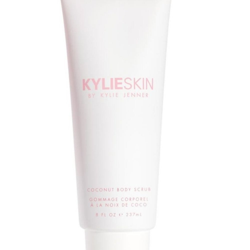 Kylie Skin Coconut Body Scrub - Picture 7 of 10